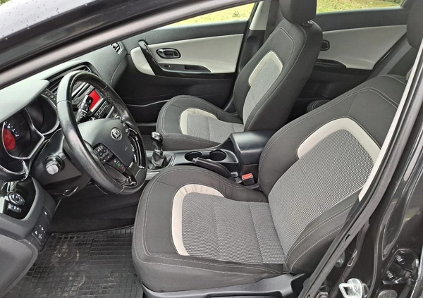 Kia Ceed cena 29900 przebieg: 221000, rok produkcji 2012 z Lędziny małe 277